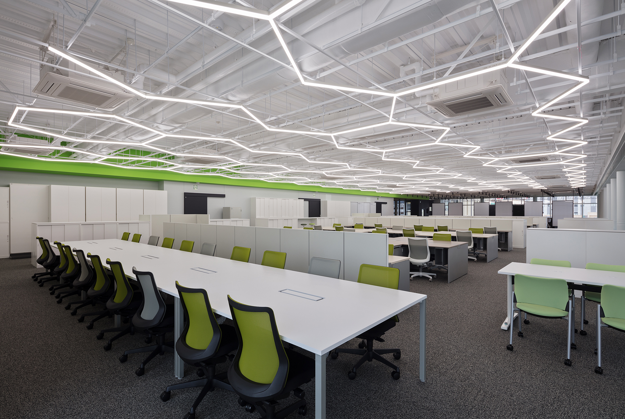 西原商会本社ビル CORE（3階オフィス）（撮影：針金建築写真事務所）