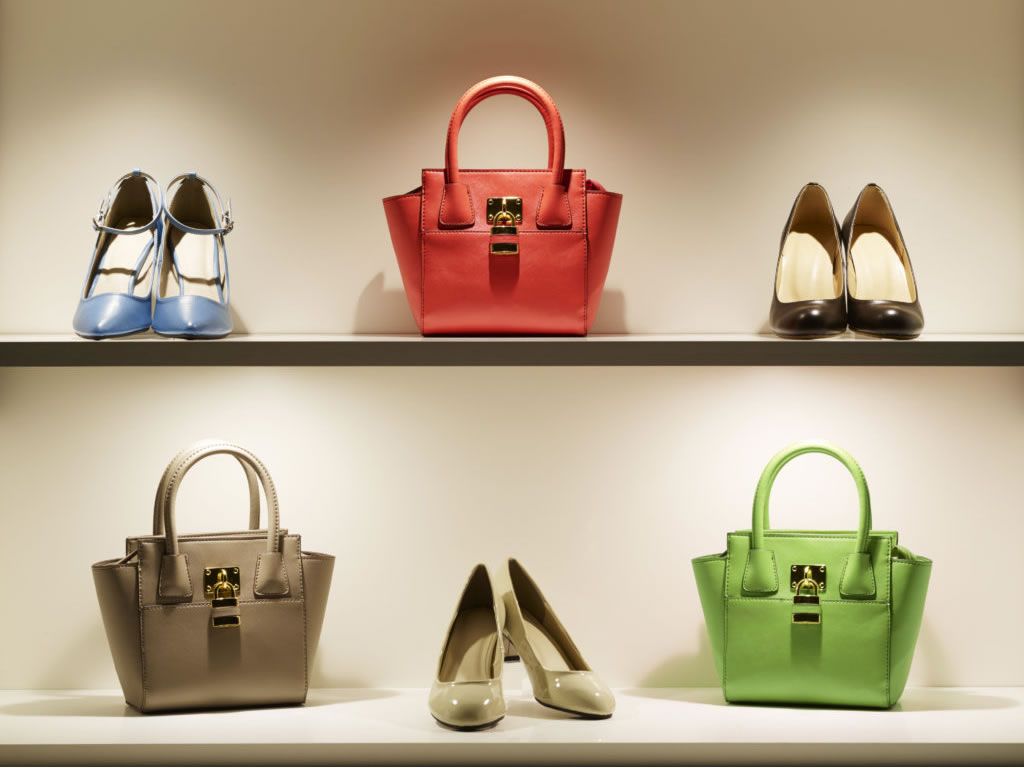 ニッチ棚（飾り棚）は照明で見え方が変わる